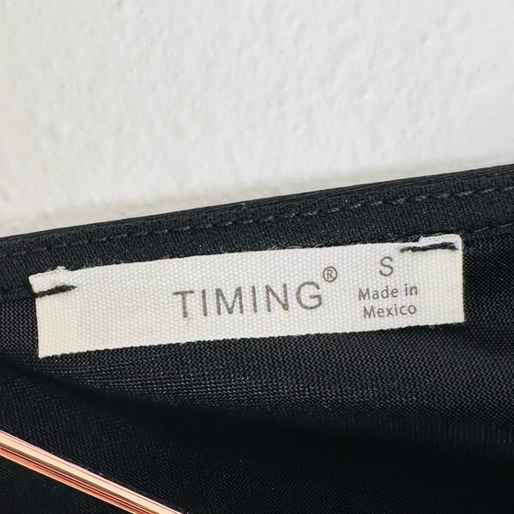 New Timing black satin v-neck sleeveless wrap effect bodysuit - Picture 5 of 7